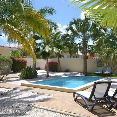 Relex Villa With Private Pool วิลเลมสตัด ภายนอก รูปภาพ