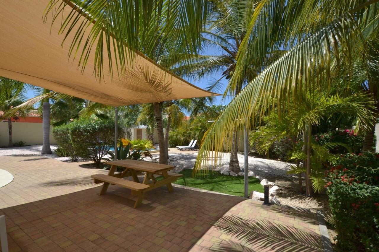 Relex Villa With Private Pool วิลเลมสตัด ภายนอก รูปภาพ
