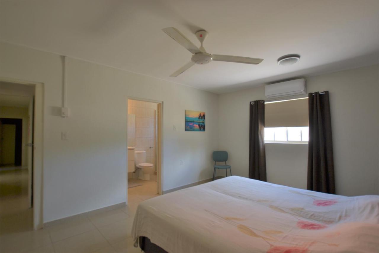 Relex Villa With Private Pool วิลเลมสตัด ภายนอก รูปภาพ