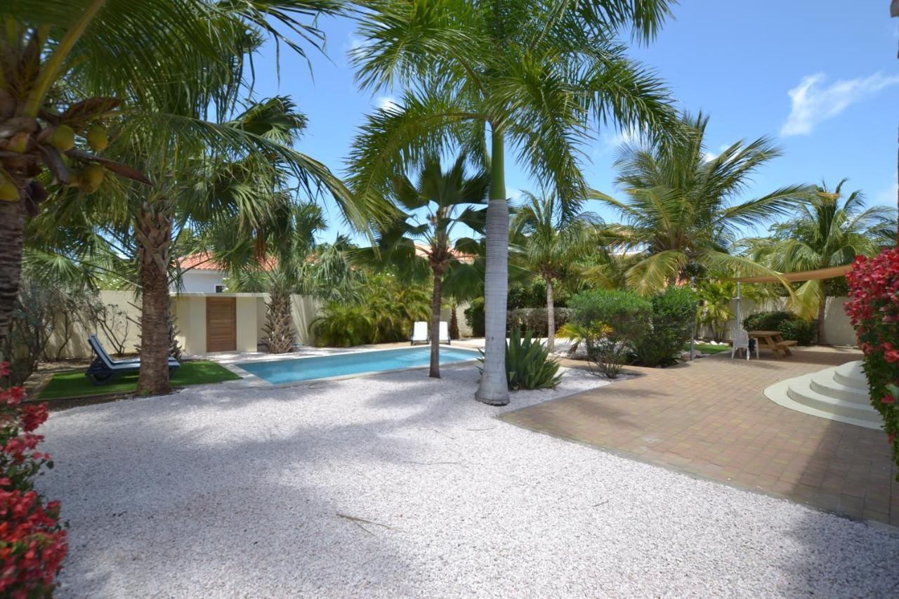 Relex Villa With Private Pool วิลเลมสตัด ภายนอก รูปภาพ